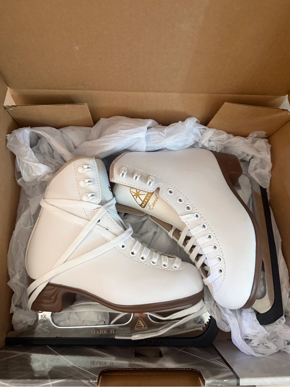 JACKSON White Girls' Figure Ice Skates with Brown Sole Accents